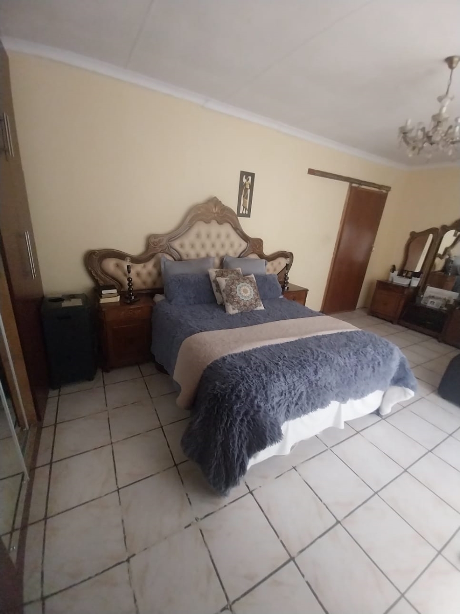 5 Bedroom Property for Sale in Rykmanshoogte Free State